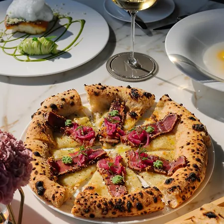 Grand Victoria Concept & Spa, By R Collection فندق ميناجيو