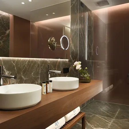 Grand Victoria Concept & Spa, By R Collection 5*