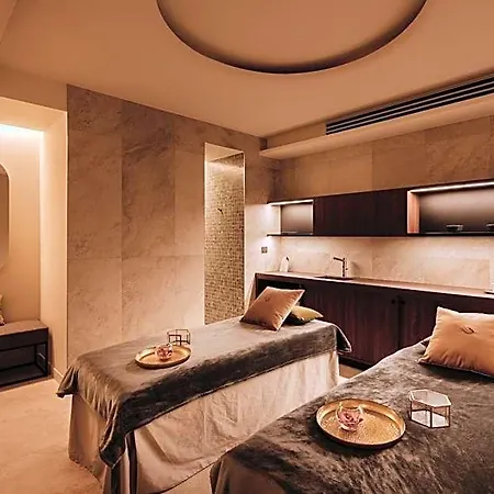 Grand Victoria Concept & Spa, By R Collection Hotel