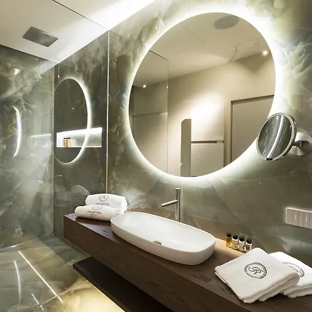 Grand Victoria Concept & Spa, By R Collection Hotel