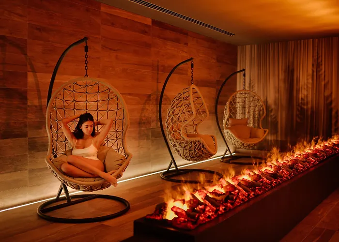 Отель Grand Victoria Concept & Spa, By R Collection Менаджо