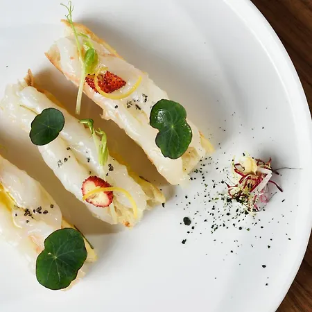 Grand Victoria Concept & Spa, By R Collection Ξενοδοχείο Μενάτζιο