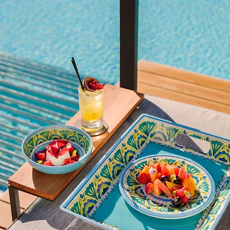 Grand Victoria Concept & Spa, By R Collection 5* Μενάτζιο