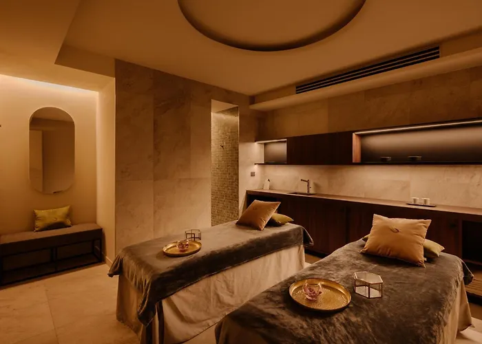 Grand Victoria Concept & Spa, By R Collection Hotel