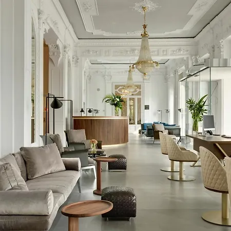 Отель Grand Victoria Concept & Spa, By R Collection Менаджо